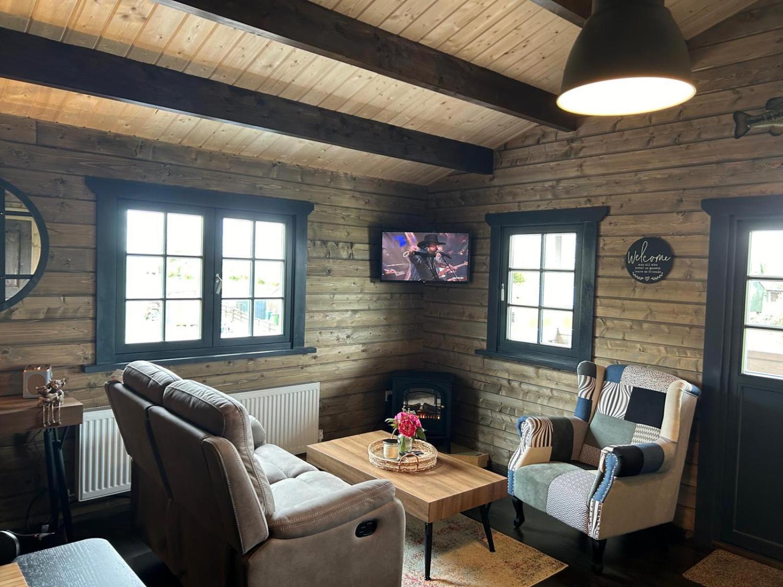 Little Rock Retreat Log Cabin With Hot Tub Castletown Gheoghegan Exteriér fotografie