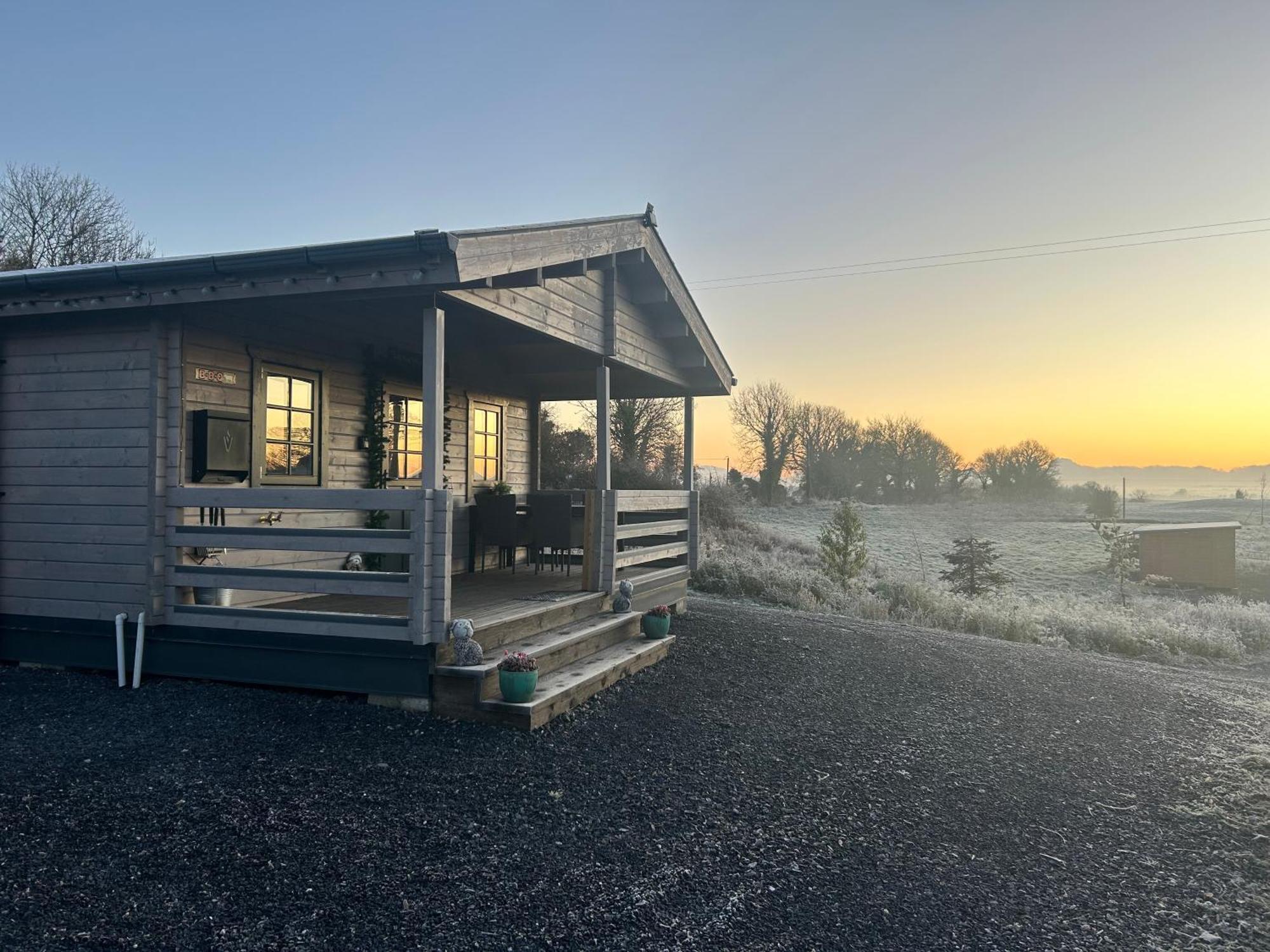 Little Rock Retreat Log Cabin With Hot Tub Castletown Gheoghegan Exteriér fotografie